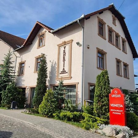 Pensiunea Venetia Сигишоара Экстерьер фото